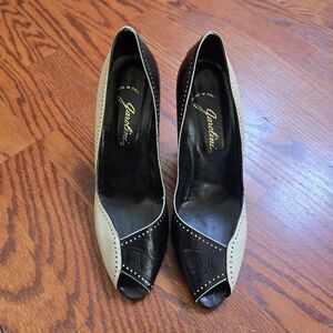 Vintage Garolini Italy Beige & Black Spectator Peep Toe Pumps 9.5N